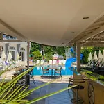 Club Selen Hotell 3*