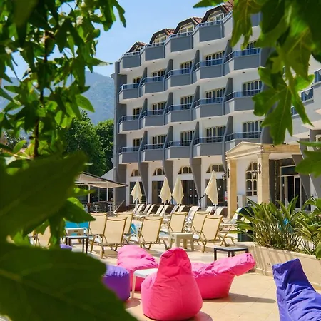 Club Selen Hotel İçmeler