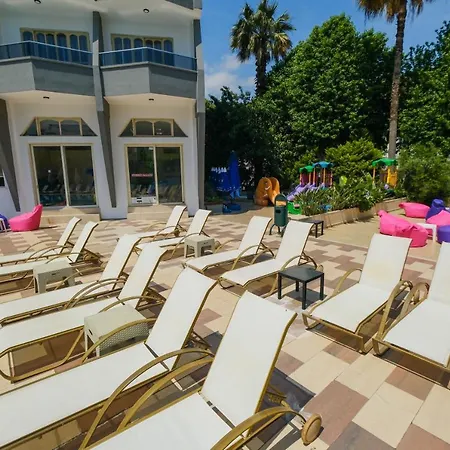 Hotel Club Selen İçmeler