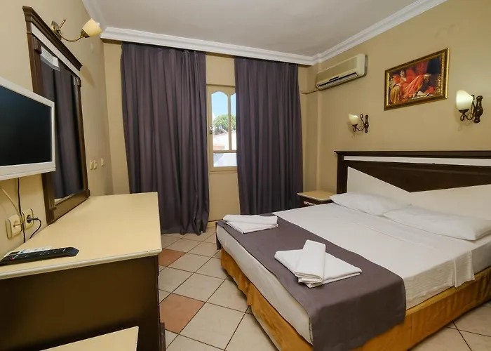 Hotel Club Selen İçmeler