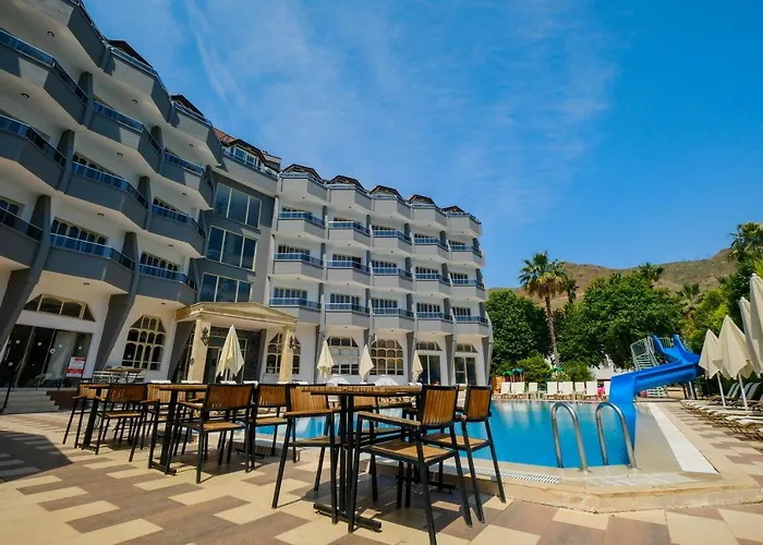 Club Selen Otel 3*