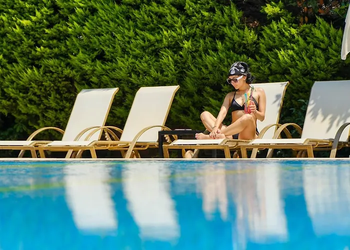 Club Selen Hotell 3*